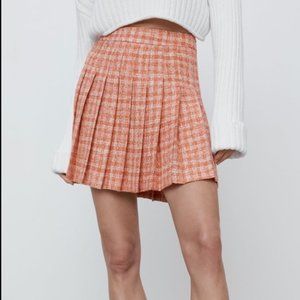 NWT Zara Orange Pleated Structured Mini Skirt (Size: SMALL)